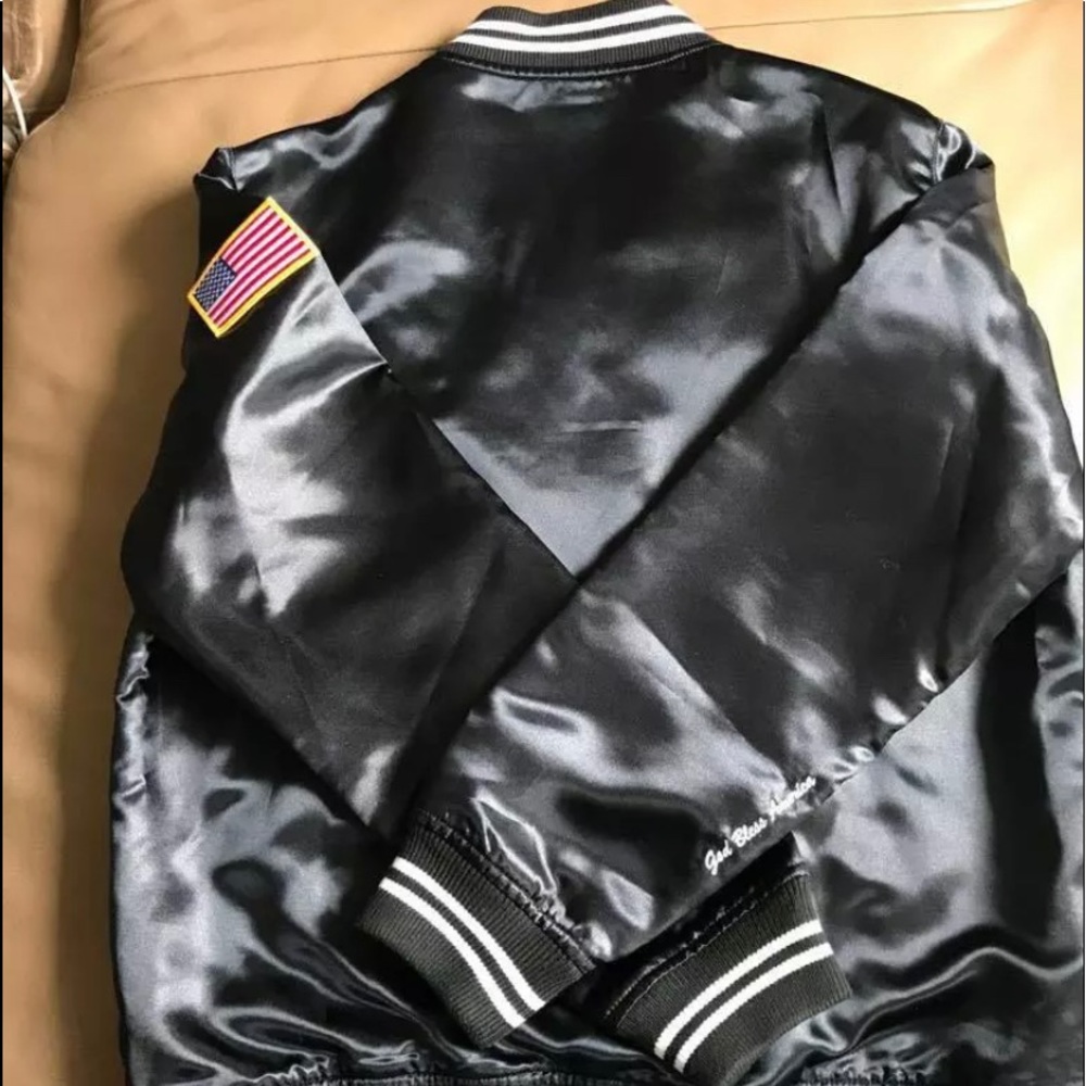 More picks of the jacket